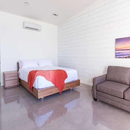 Quarterdeck Beachside Villas & Lofts Summerville Centre ภายนอก รูปภาพ